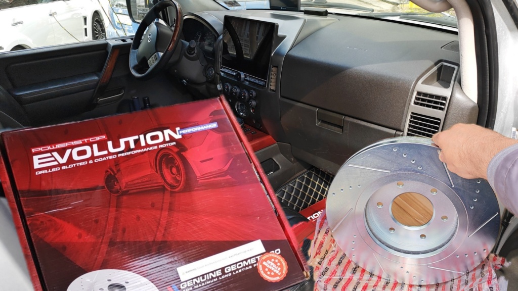 AutoBlogQX56_1.jpg